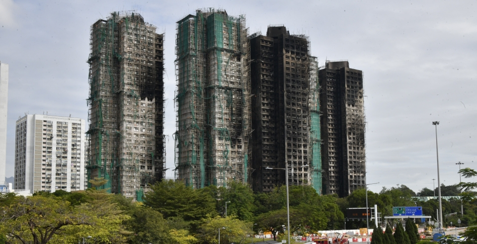 宏福苑大火｜災民手寫信感謝暫住酒店及員工 獲街坊點讚