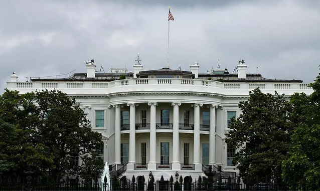 特朗普簽署行政命令，重申2028年登月目標