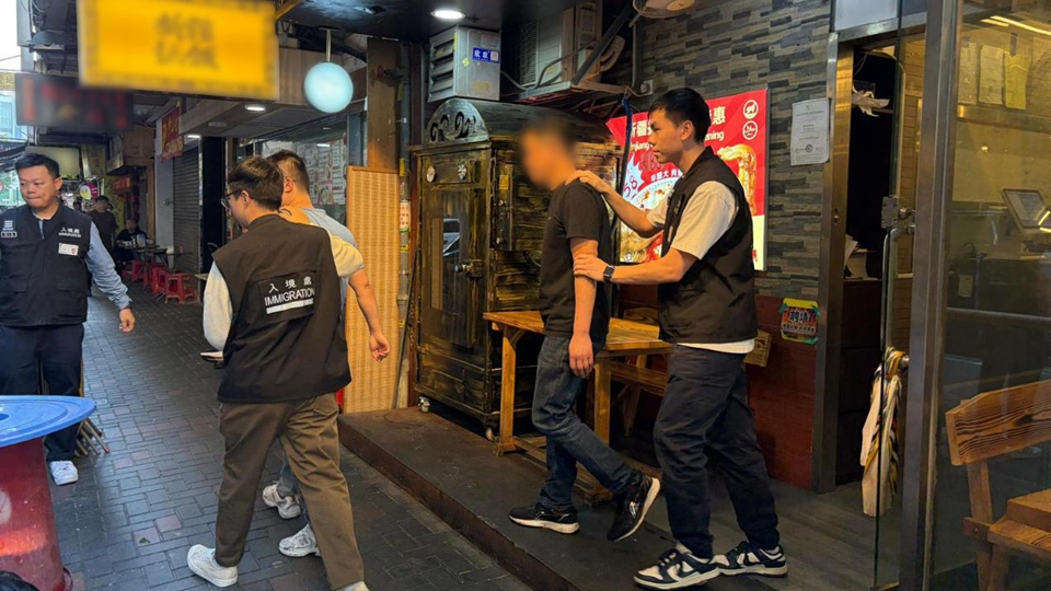 入境處聯同勞工處等部門全港打擊黑工 拘捕43人