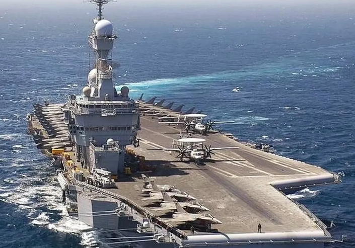 馬克龍：法國將新建一艘航母 