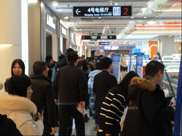 哈市香坊區總工會開展招聘會 助力職工就業創業