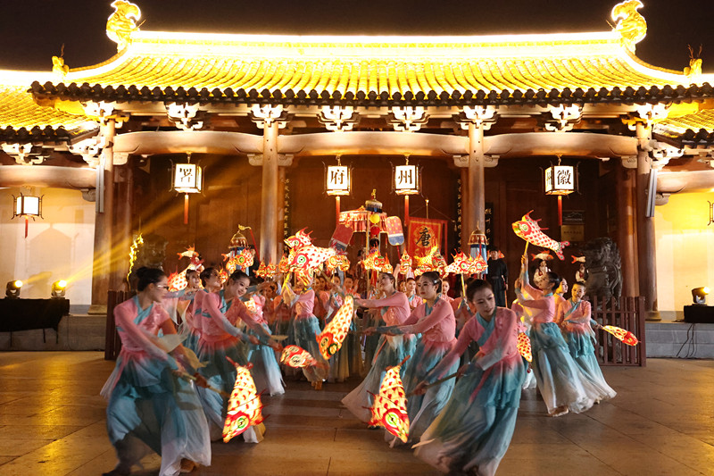 黃山歙縣：魚燈「上新」 增色徽州年俗畫卷