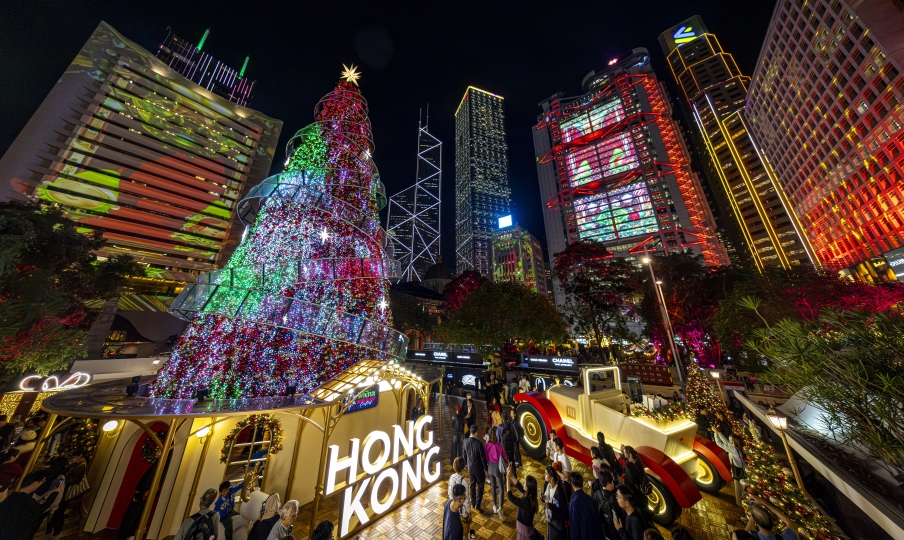 旅發局香港跨年倒數以全新形式於中環遮打道舉行 主打以「新希望、新開始」為主題的光影表演 