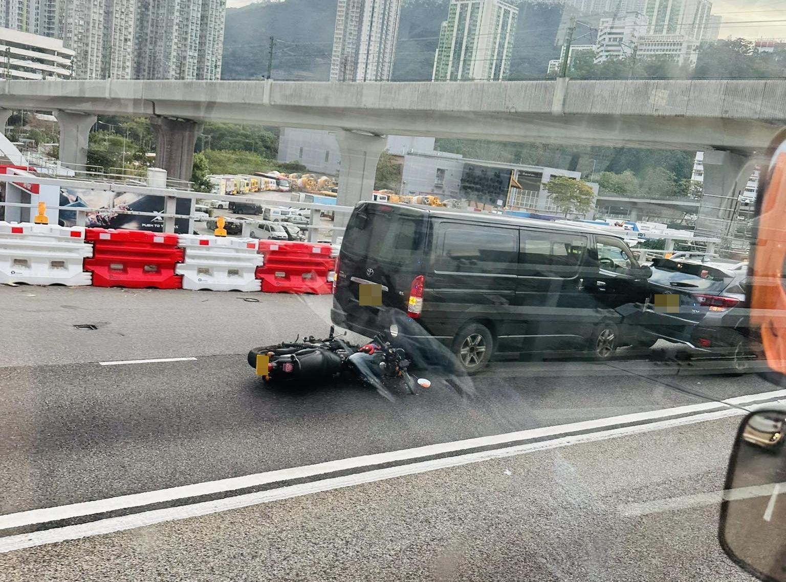 荃灣路3車相撞 鐵騎與私家車司機同受傷