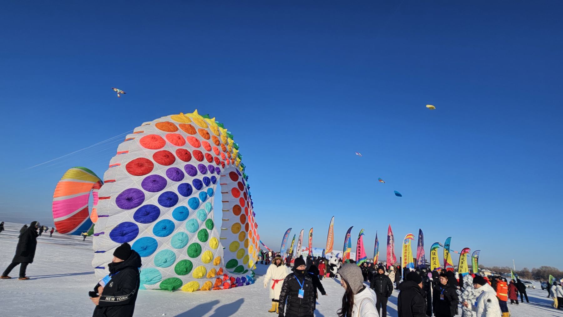 「冰超」續燃百湖之城！大慶杜爾伯特冰雪漁獵那達慕解鎖民族體育新玩法