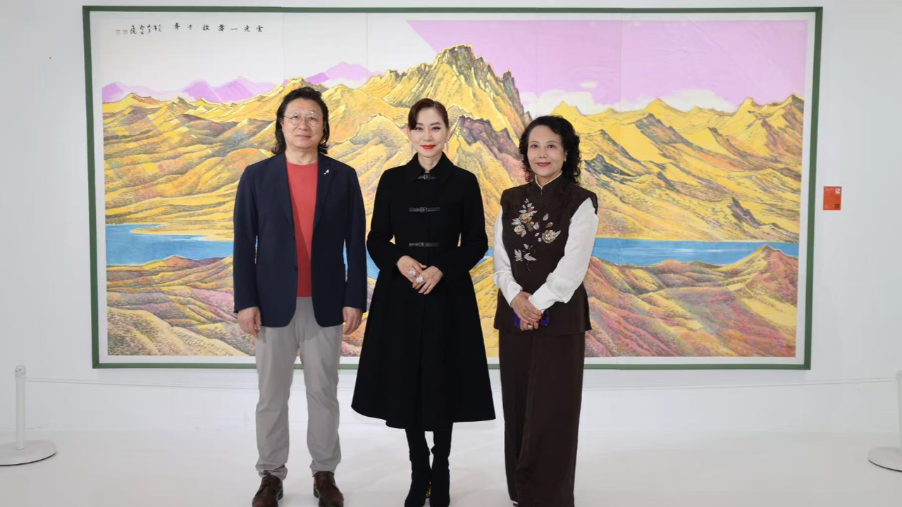 全國人大代表、香港文聯常務副會長鄺美雲女士到訪境•美術館