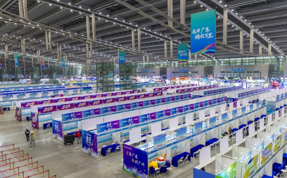 汕尾組團攜優質崗位赴深招才引智