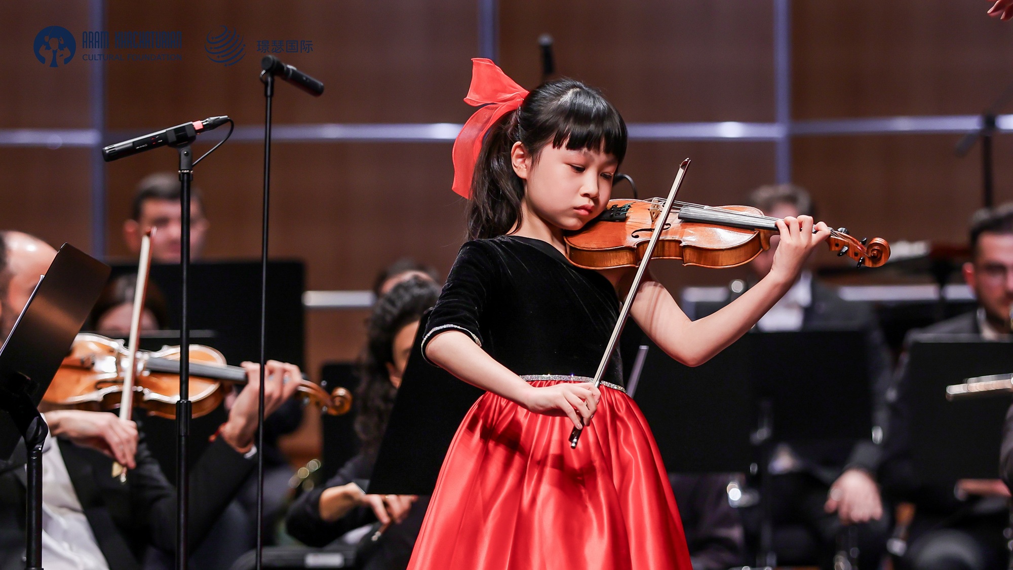 【文藝】香港小提琴新星於「哈恰圖良精英培養計劃專場音樂會」閃耀登場 