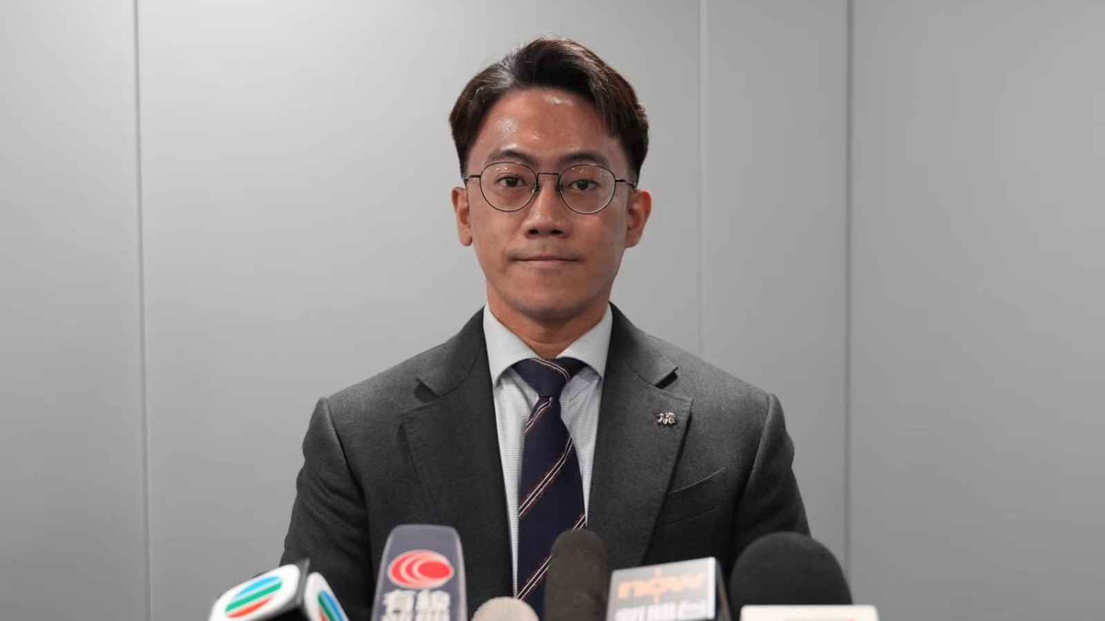 警方元朗反毒品行動 拘兩男女檢8000萬元毒品