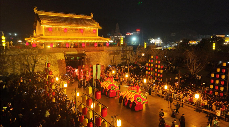 非遺古韻與現代藝術交融  黃山歙縣「大魚徽州」喝采新年