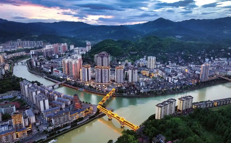 湖北恩施：牢記使命 強化擔當為加快建成支點作出貢獻