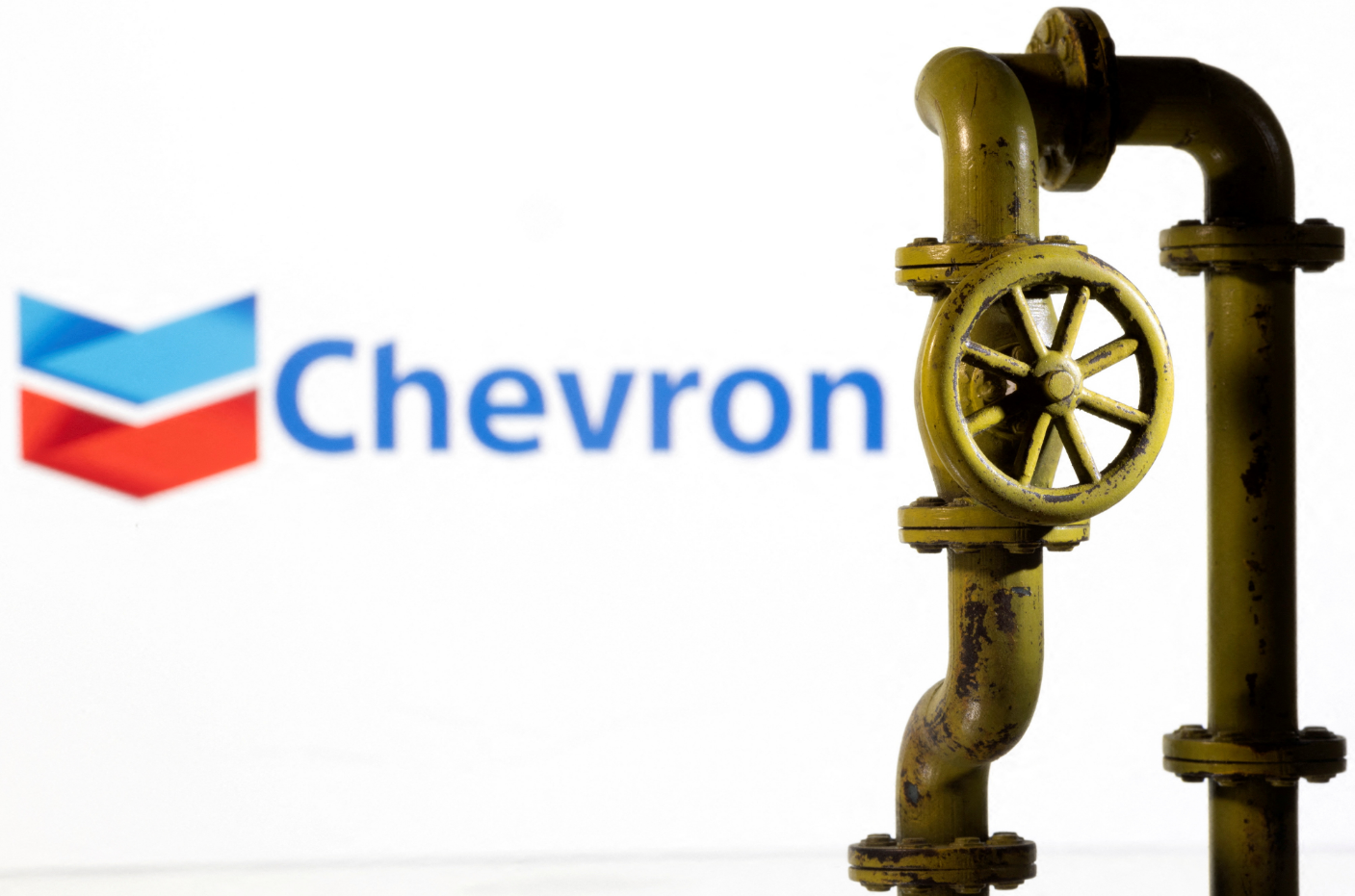 特朗普宣稱美國將接管委內瑞拉雪佛龍等石油股應聲上漲