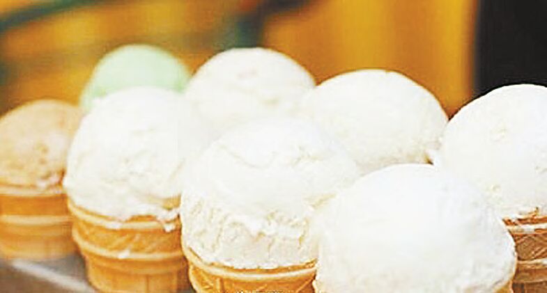 普京见习主席 冰激凌伴礼 习：中国人喜欢俄罗斯冰激凌