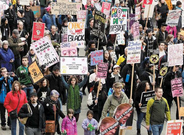 特朗普上任令美更撕裂