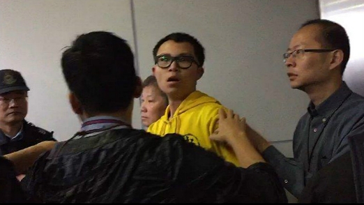 20160422_po_黃毓民_梁振英_衝突