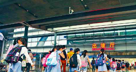 楊潤雄：中三至中五跨境學生料6月中復課